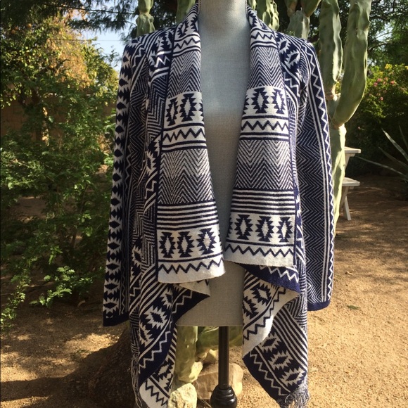 Aztec Cardigan - Picture 4 of 4